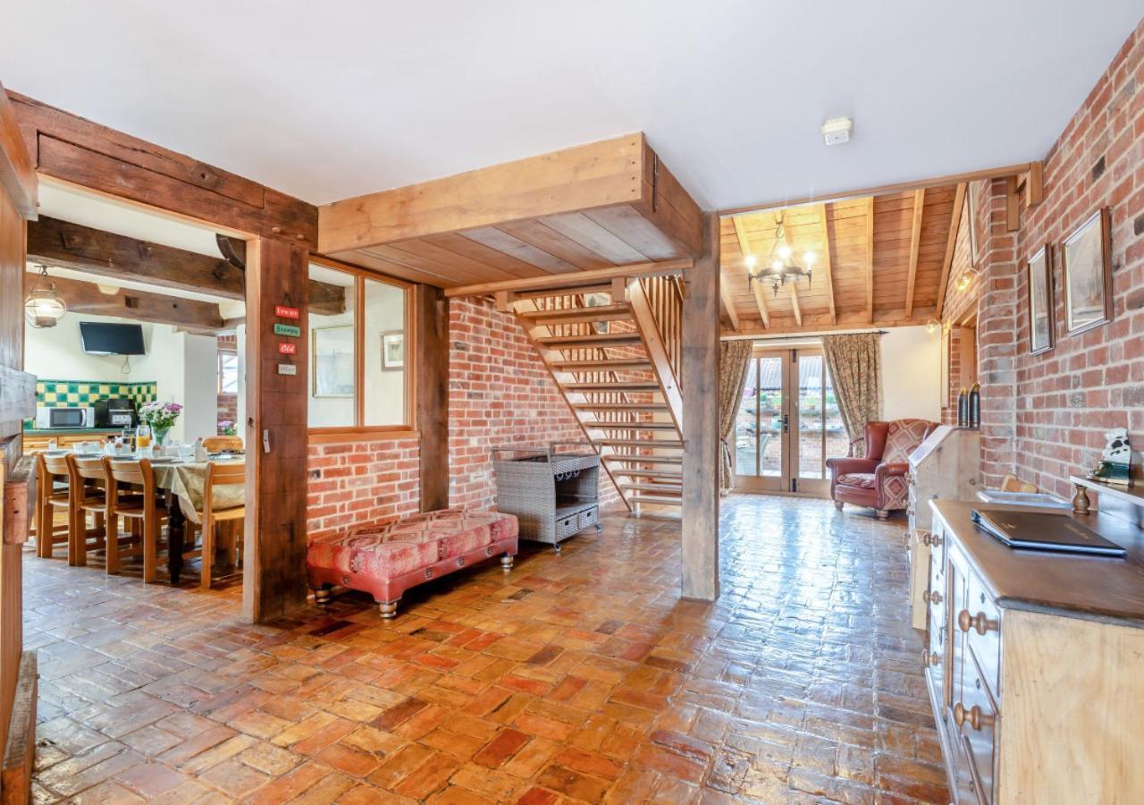 Vila Elms Barn Wangford Exteriér fotografie
