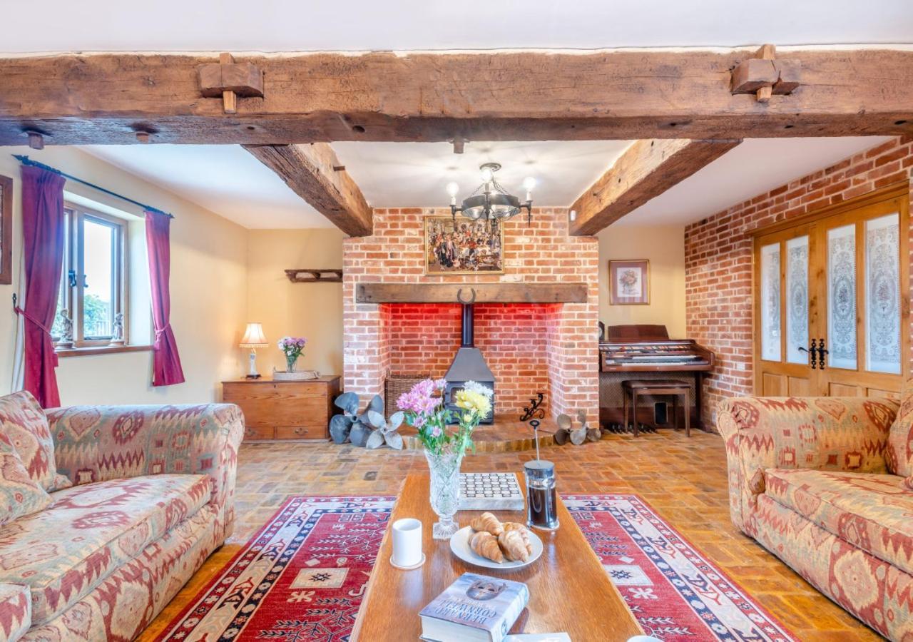 Vila Elms Barn Wangford Exteriér fotografie